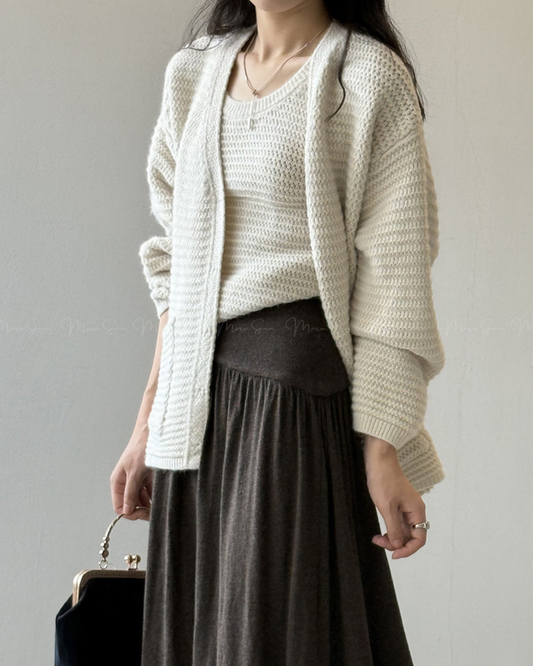 🇰🇷KOREA
♥ V領針織吊帶背心+寬鬆外套-兩件式套裝
V-neck knitted camisole + loose jacket - two-piece set SS-KSS98926522