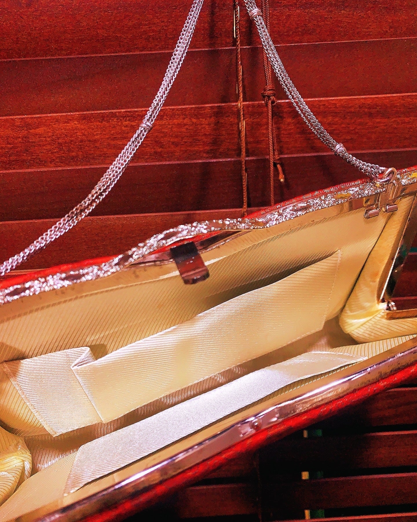 🇯🇵#日本古著 |金襴錦織西陣織和裝手袋/口金包
🔎 貨品編號 : ss-vin077 Vintage Early Japanese second-hand old bag / ladies dinner bag