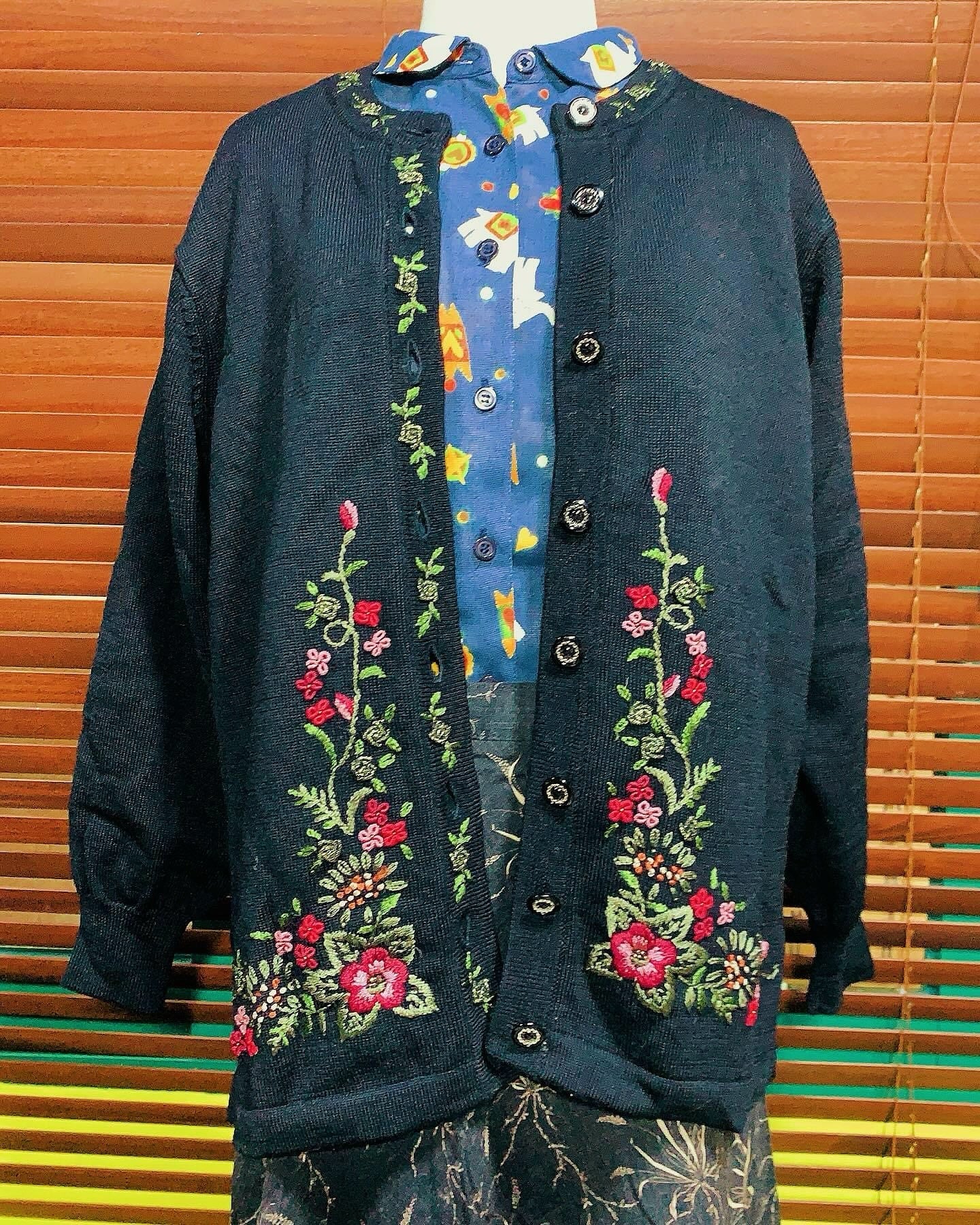 🇯🇵Japanese Vintage Embroidered Rose Red Jacket Vintage Black Rose Outer 🔎 ss-vin072