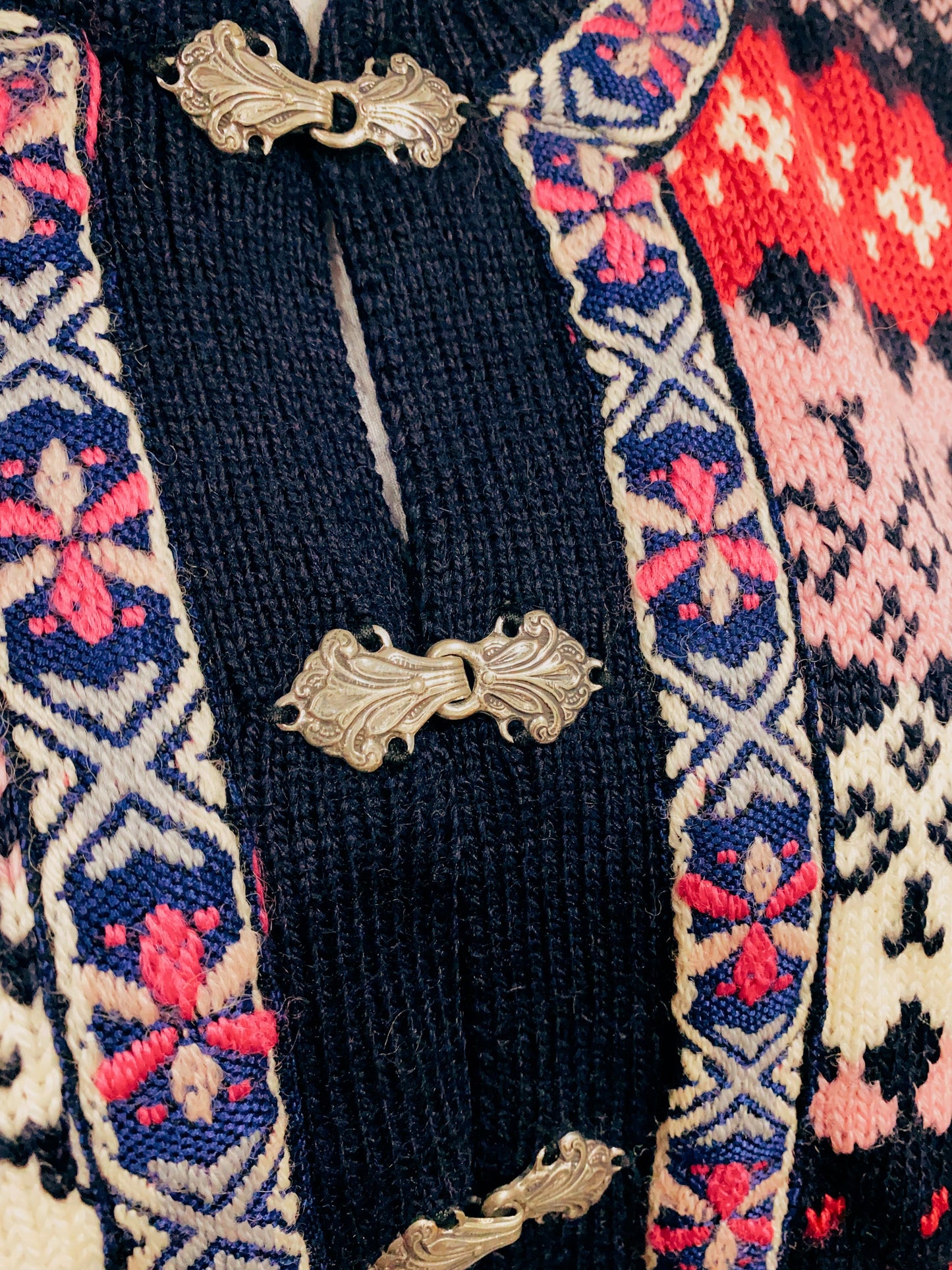 🇪🇺歐美古著｜VintageClothes - 圖騰民族紋冷外套 Coat 🔎 ss-vin383