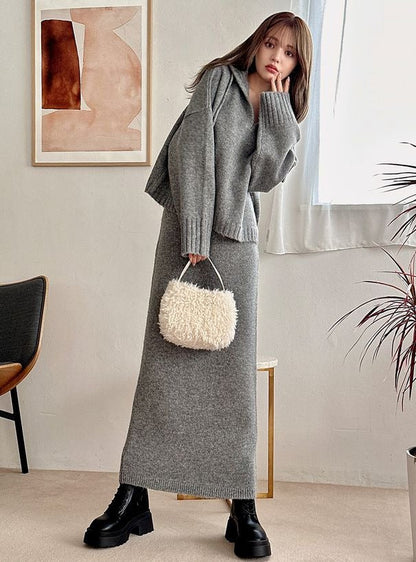🇯🇵 Japanese mature V-neck hooded top + pencil skirt knitwear set Hoodie and tight skirt knitwear set-up