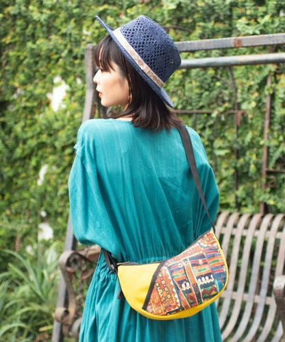 🇯🇵Japan｜Ethnic embroidery crescent side backpack 
◇ Japan Back slit ribbon sheer shirt 🔎 ɪᴛᴇᴍ ɴᴏ.： SS-jr445246 