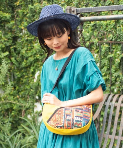 🇯🇵Japan｜Ethnic embroidery crescent side backpack 
◇ Japan Back slit ribbon sheer shirt 🔎 ɪᴛᴇᴍ ɴᴏ.： SS-jr445246 