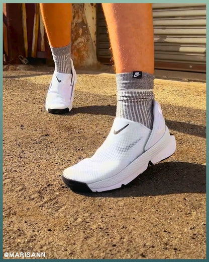 🇯🇵JAPAN JAPNA ♥ NIKE WMNS Go FlyEase Black White Women Slip On sneakers\ A must-have for pregnant women and lazy people! Hands-free sneakers/ 