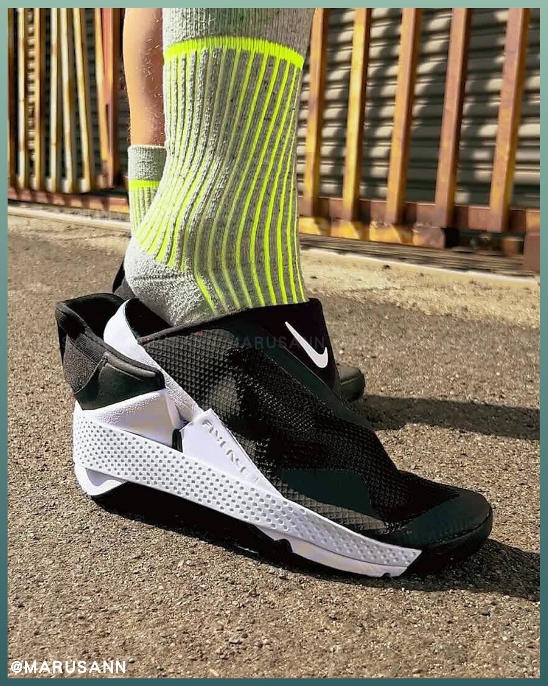 🇯🇵JAPAN JAPNA ♥ NIKE WMNS Go FlyEase Black White Women Slip On sneakers\ A must-have for pregnant women and lazy people! Hands-free sneakers/ 