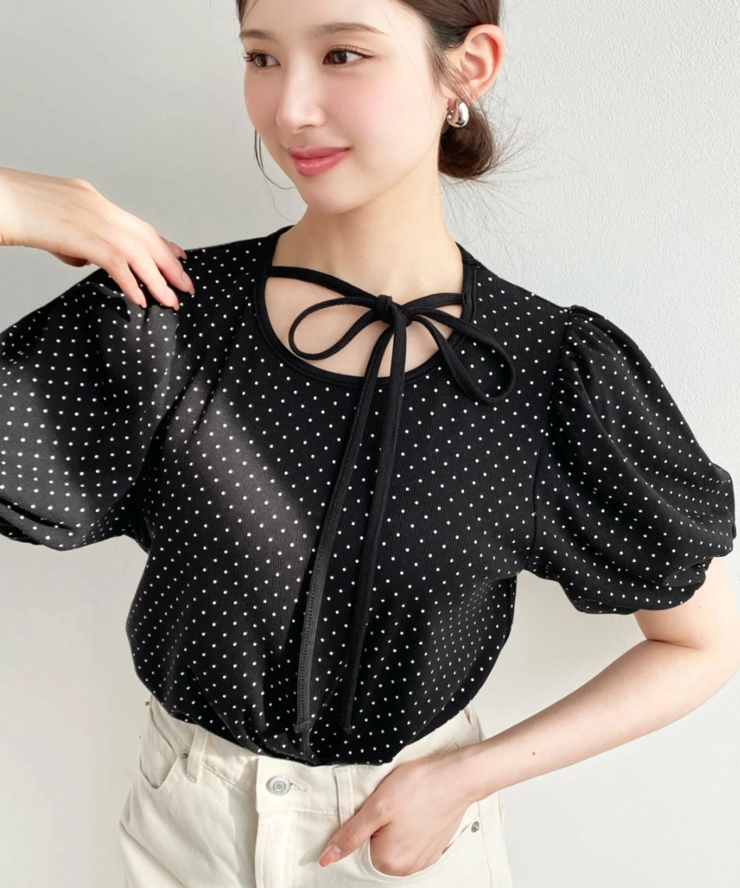 🇯🇵JAPAN ♥  波點荷葉袖綁帶蝴蝶結上衣 Polka-dot blouse with ruffled sleeves and a tie-front bow (ss-jr07211)
